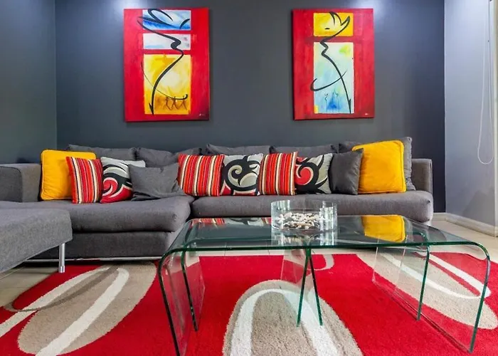 Сasa de vacaciones 3rd-floor Space With Modern Décor Recently Renovated Viewing Over Pool In Coco